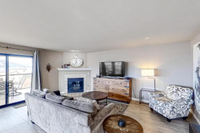Lake Chelan Shores Sleek Stunner 19 to 4